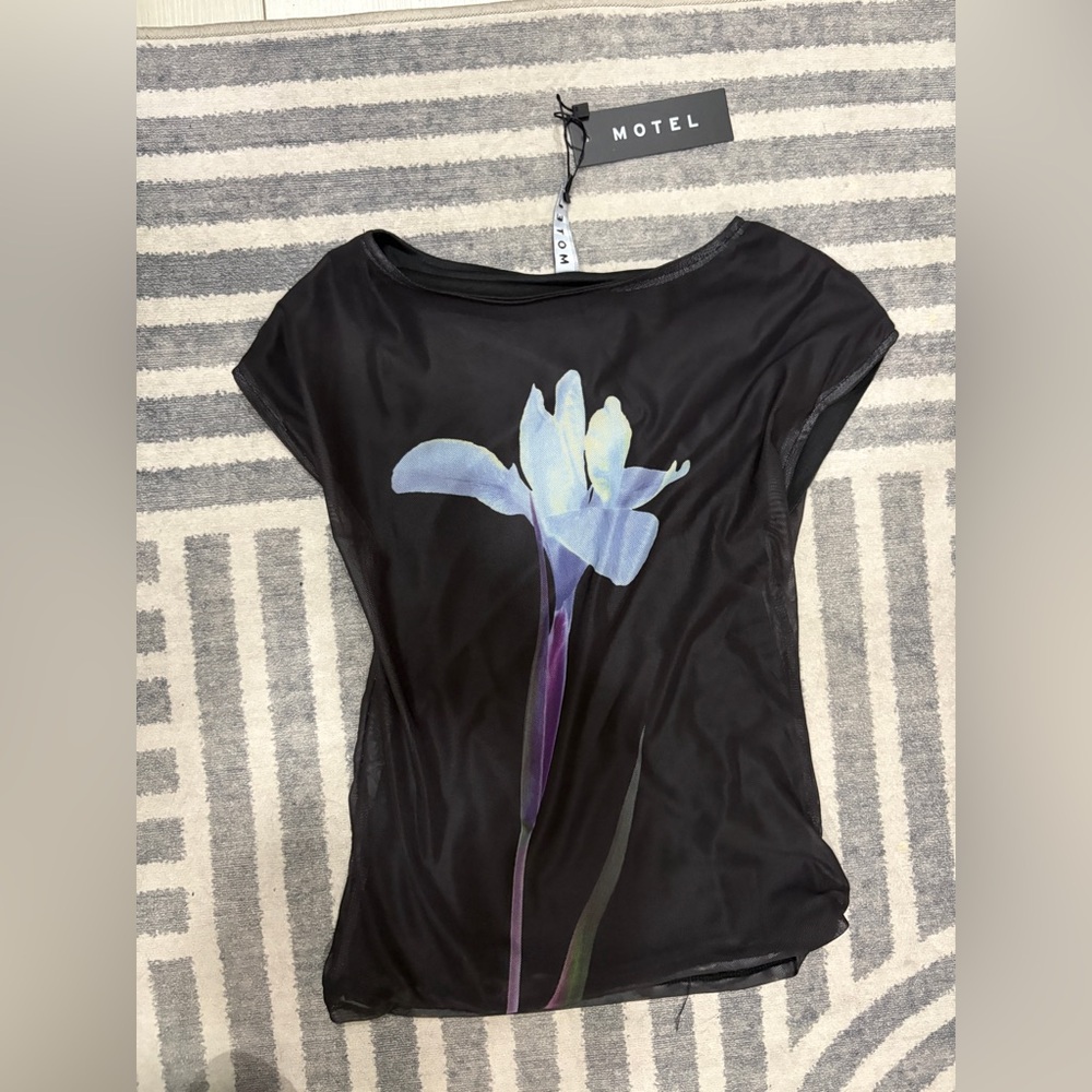 Nova Top In Mesh Navy Flower